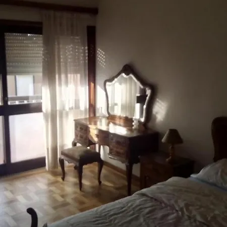 Portogali, * Πόρτο