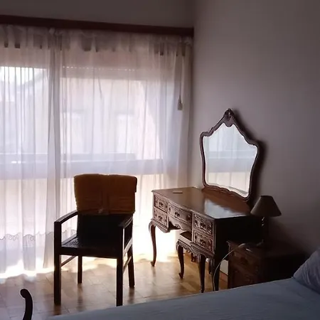Portogali, Guest house *